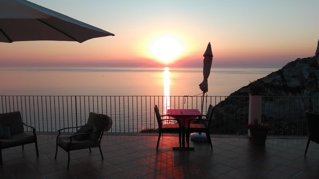 Baia Scirocco Bed And Breakfast Пескичи Экстерьер фото